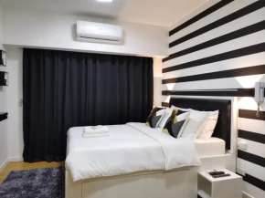 1br condo with rooftop pool and netflix